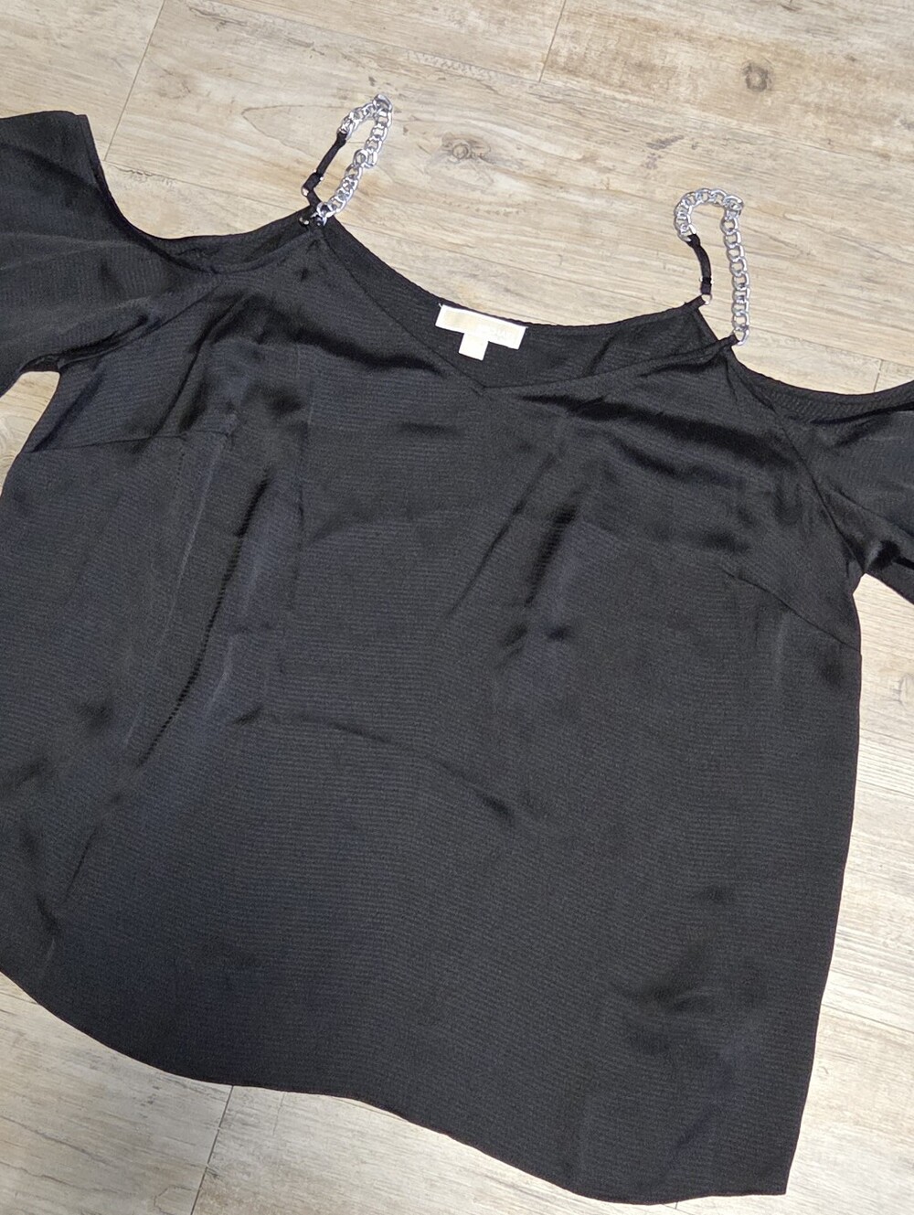 Michael Kors V-Neck Cold Shoulder Chain Top 3X